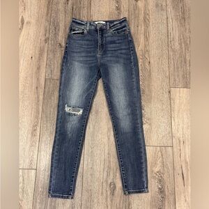 Kancan Women’s High Rise Skinny Jeans Size  26 / Style KC8424M